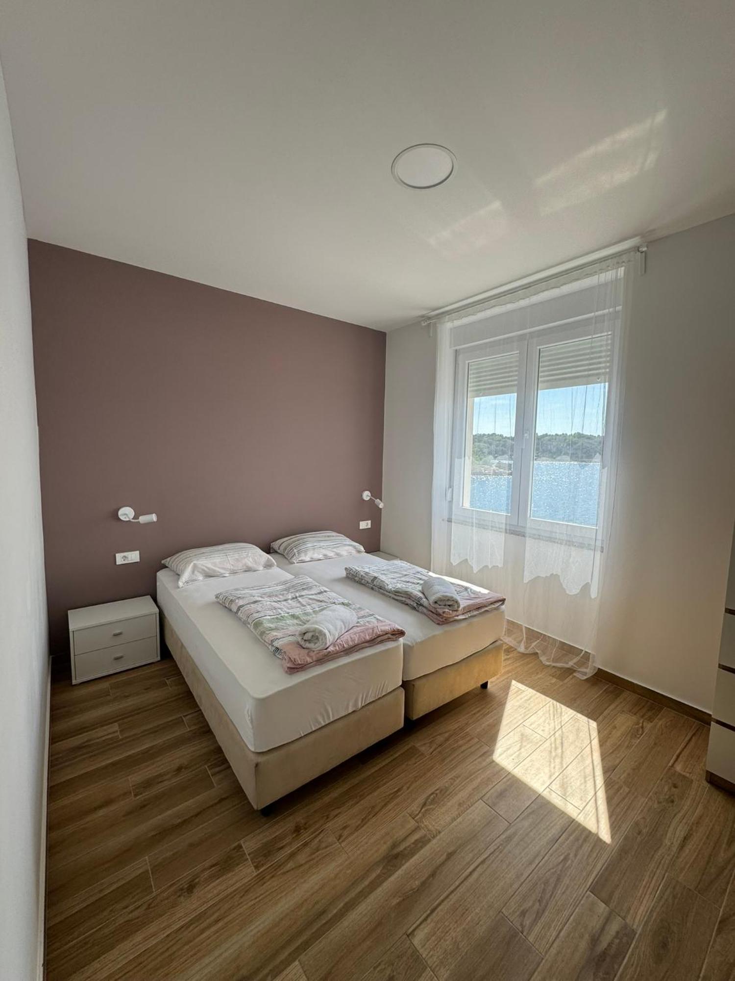 Villa Lovorka By Villa Eva Omišalj Kamer foto