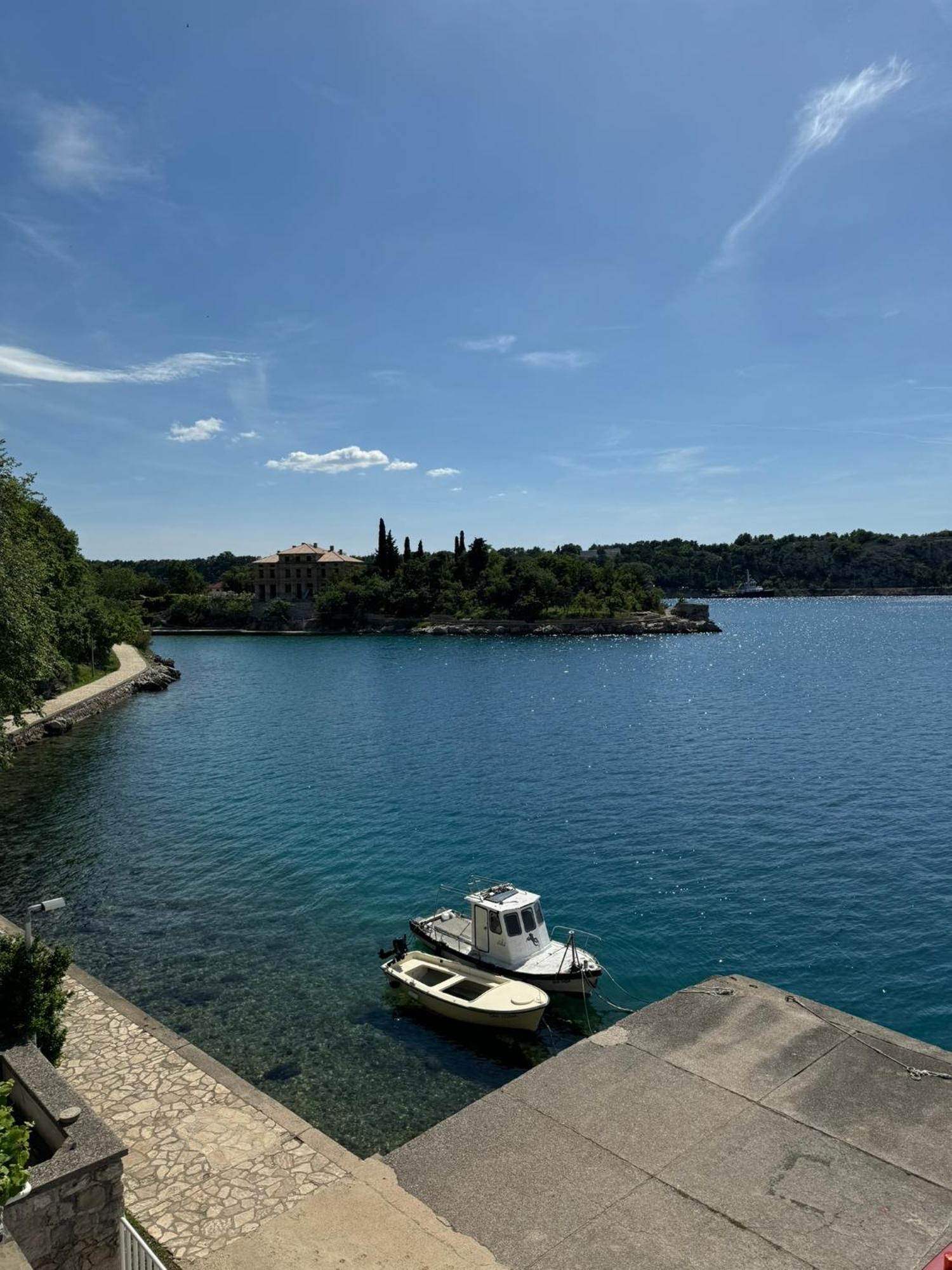 Villa Lovorka By Villa Eva Omišalj Buitenkant foto