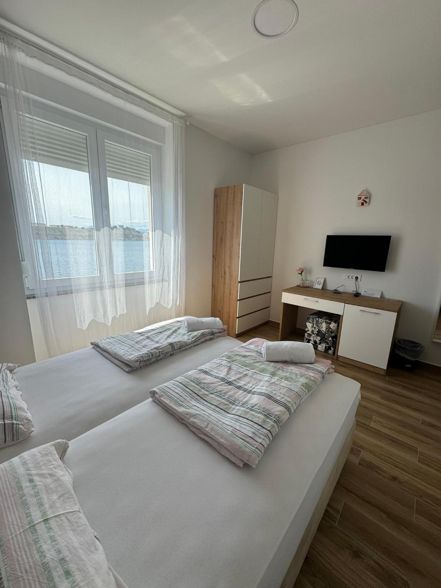 Villa Lovorka By Villa Eva Omišalj Kamer foto