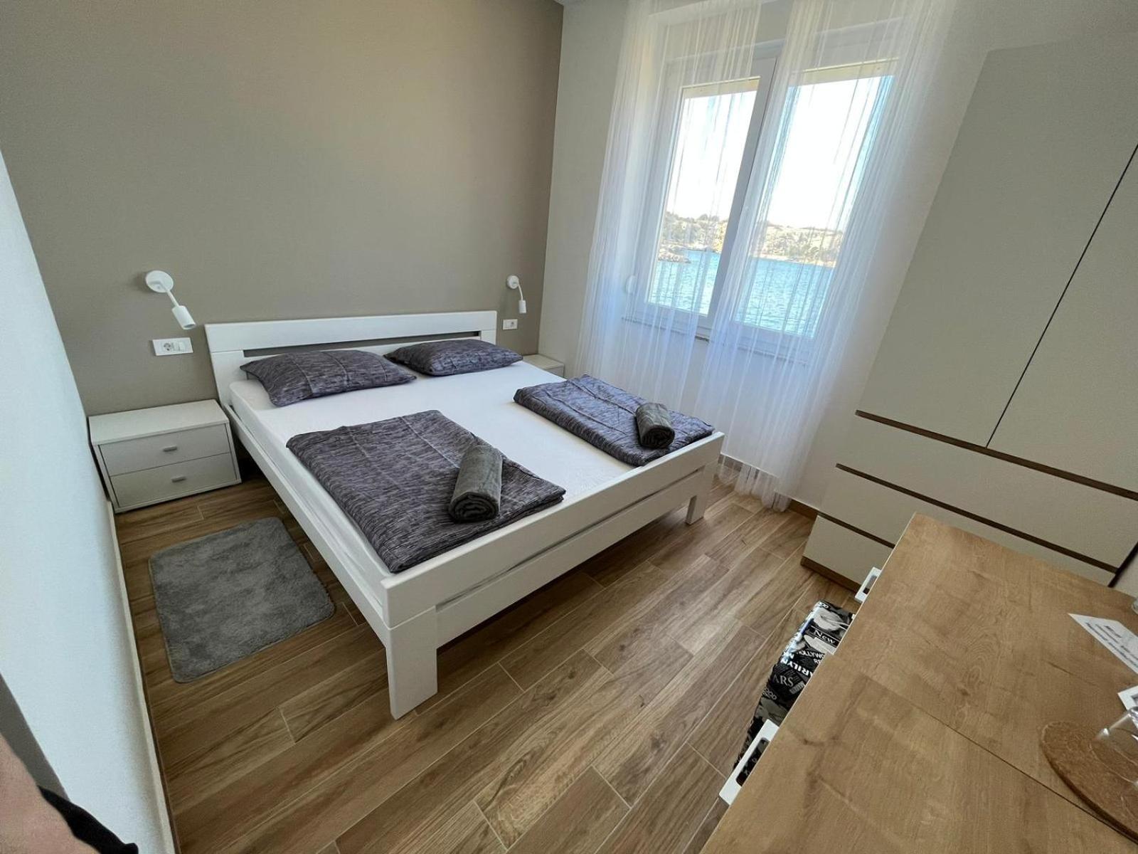 Villa Lovorka By Villa Eva Omišalj Kamer foto