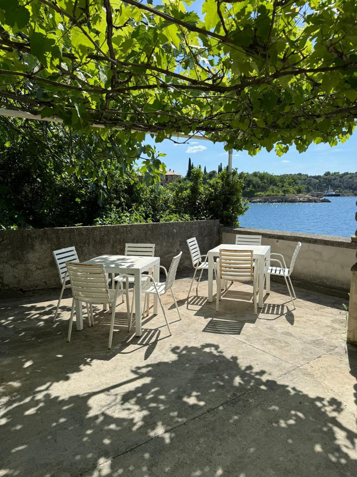 Villa Lovorka By Villa Eva Omišalj Buitenkant foto